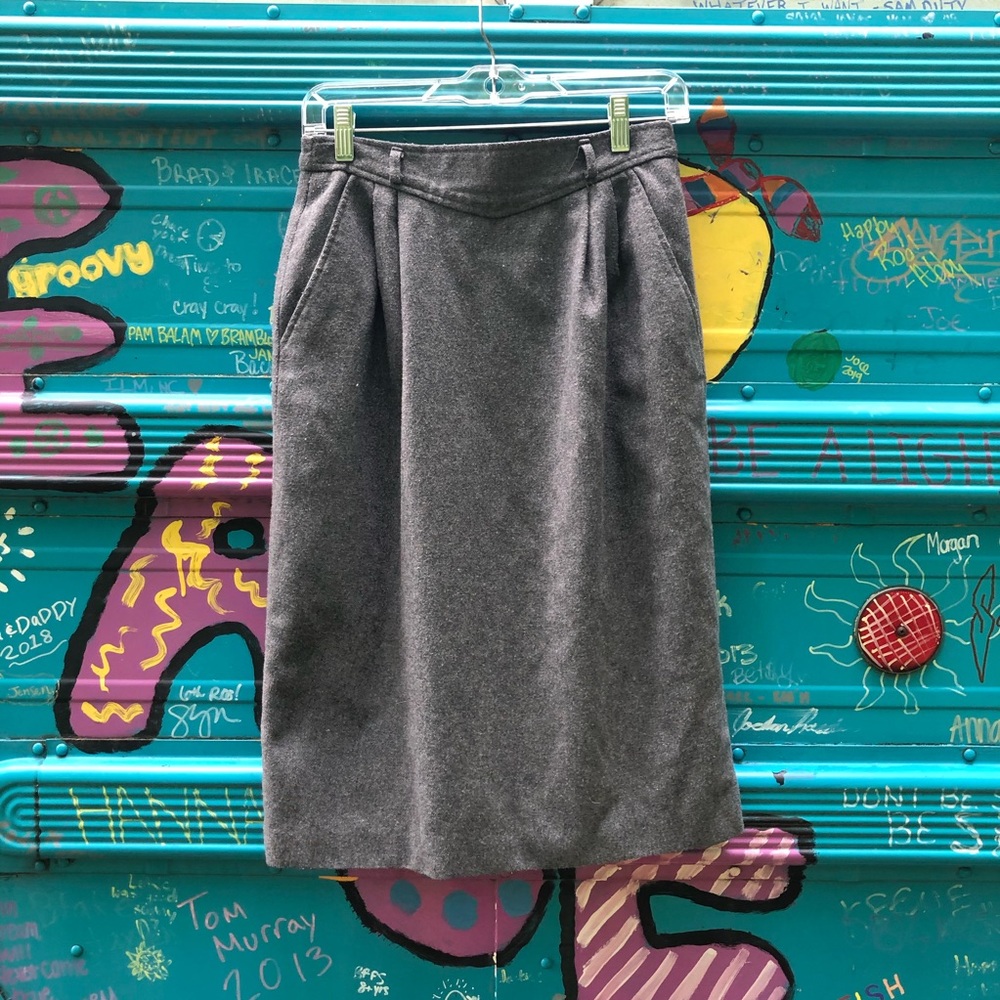 Beautiful Vintage pencil skirt